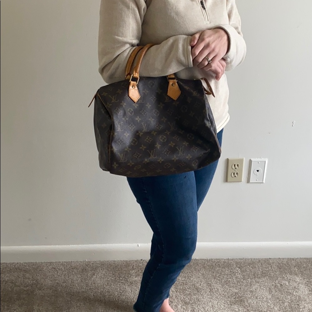 Authentic Speedy Louis Vuitton. - image 2